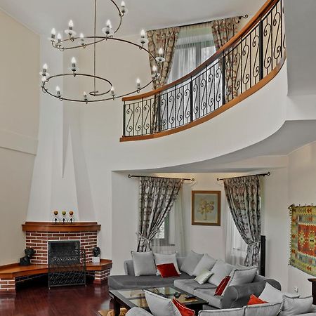 Wine Cellar Villa With Beautiful Garden In Sinaia - Busteni Poiana Tapului Екстериор снимка